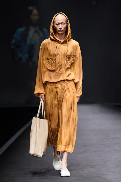 Look 42